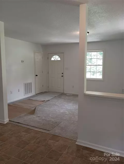 Living - 113 Doree Ln, Crouse, NC 28033 photo 2 of 3