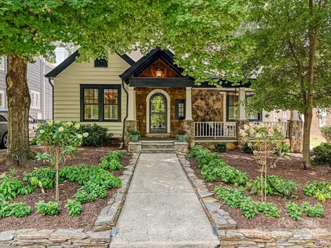 2210 Sarah Marks Ave, Charlotte, NC 28203
