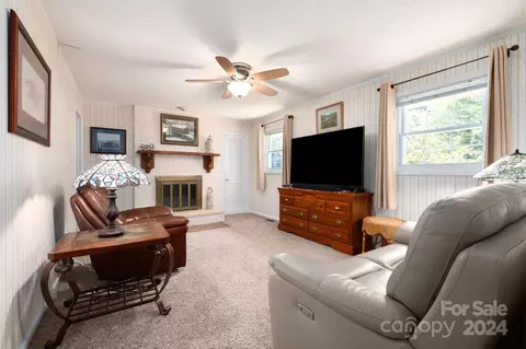 Living - 27 Rhododendron Cir, Asheville, NC 28805 photo 1 of 2