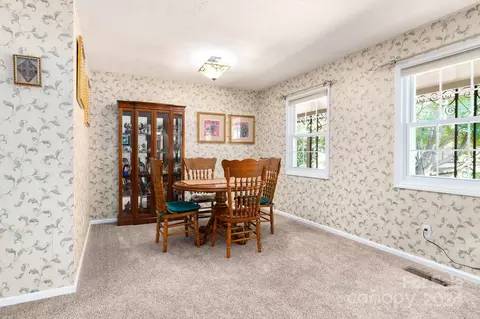 Dining - 27 Rhododendron Cir, Asheville, NC 28805 photo 1 of 1