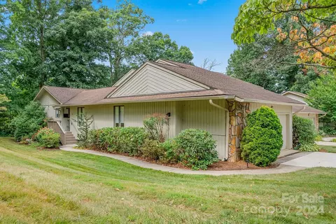 117 Clubwood Ct, Asheville, NC 28803