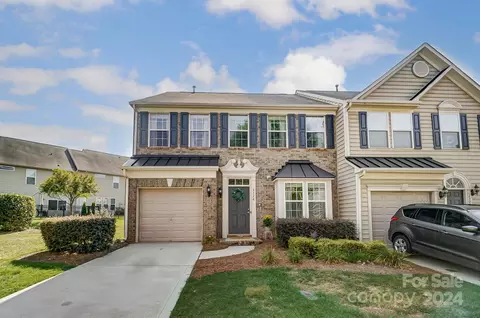 2326 Whitford Ln, Charlotte, NC 28210