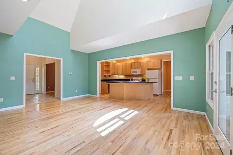 Living - 718 Thunder Rd, Brevard, NC 28712 photo 1 of 4