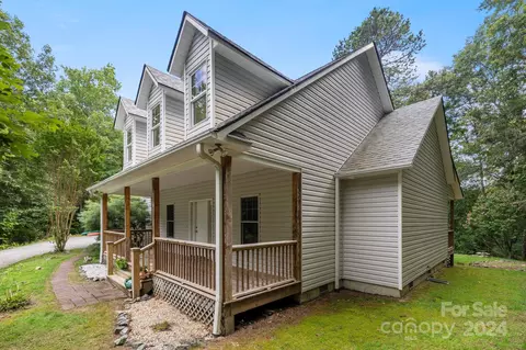 Exterior - 718 Thunder Rd, Brevard, NC 28712 photo 2 of 11