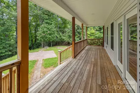 Exterior - 718 Thunder Rd, Brevard, NC 28712 photo 5 of 11