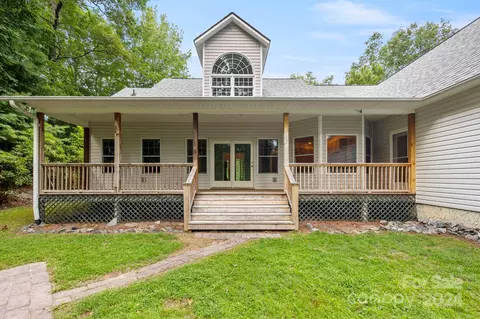 Exterior - 718 Thunder Rd, Brevard, NC 28712 photo 3 of 11