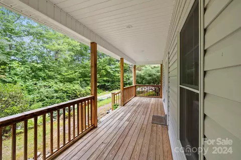 Exterior - 718 Thunder Rd, Brevard, NC 28712 photo 7 of 11