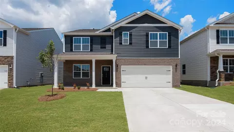 37 Caitlin Heights Ct, Fletcher, NC 28732