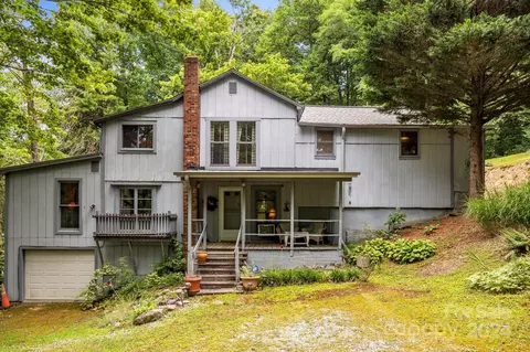 38 Pace St, Saluda, NC 28773