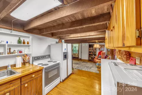 Kitchen - 38 Pace St, Saluda, NC 28773 photo 3 of 3