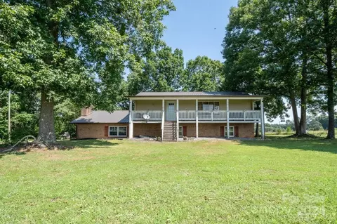 1540 Lindsey Ln, Conover, NC 28613