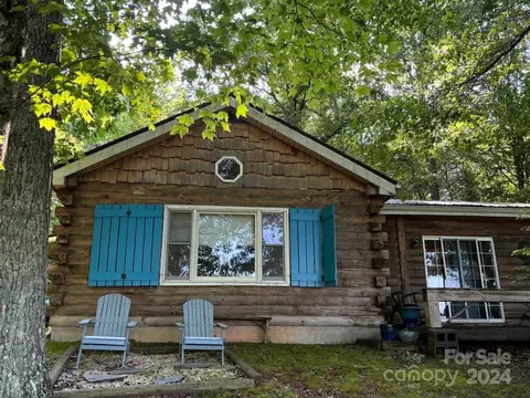 246 Whispering Pines Rd, Bakersville, NC 28705