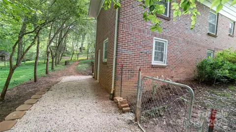 212 Fox St, Morganton, NC 28655 photo 26