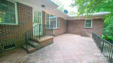 212 Fox St, Morganton, NC 28655 photo 29