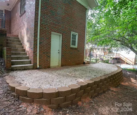 212 Fox St, Morganton, NC 28655 photo 31