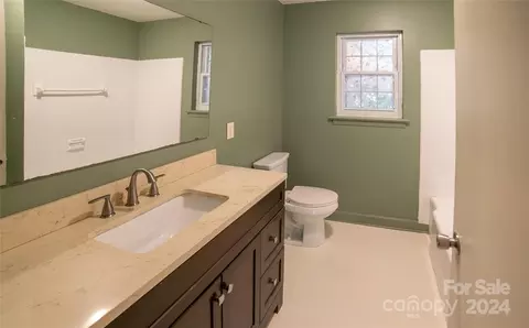 212 Fox St, Morganton, NC 28655 photo 22