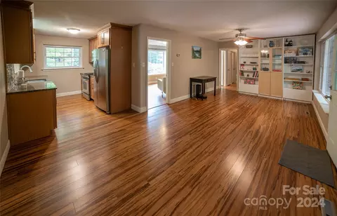 212 Fox St, Morganton, NC 28655 photo 15