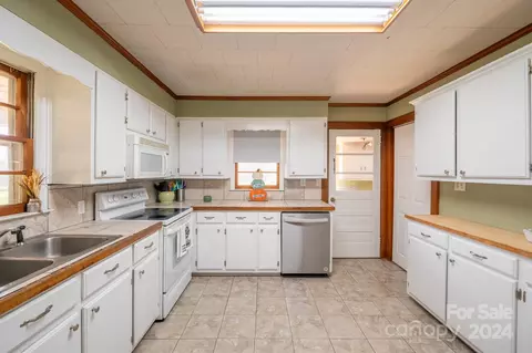 Kitchen - 1709 Cat Square Rd, Vale, NC 28168 photo 3 of 4