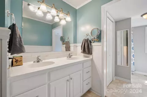 Bath - 1709 Cat Square Rd, Vale, NC 28168 photo 2 of 3
