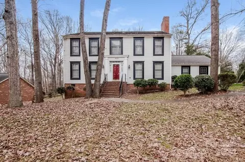 9325 Raintree Ln, Charlotte, NC 28277