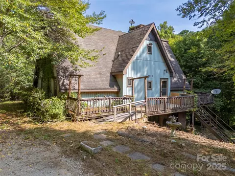 1084 Old Howard Gap Rd, Saluda, NC 28773