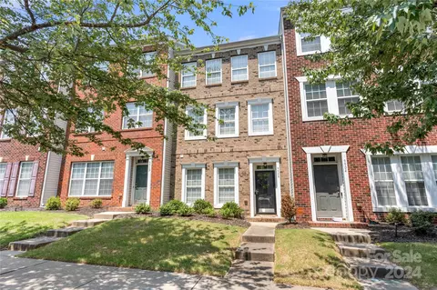 9908 Kings Parade Blvd, Charlotte, NC 28273