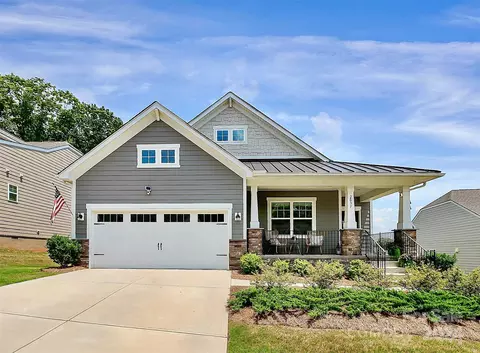 2037 Canova Dr, Mount Holly, NC 28120