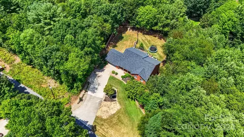 6310 Mountainside Dr, Hickory, NC 28601 photo 11