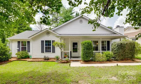1576 Forest Glen Dr, Rock Hill, SC 29732