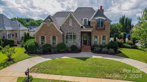521 Joslin Pointe Ln, Rock Hill, SC 29732