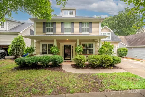 5618 Colonial Garden Dr, Huntersville, NC 28078