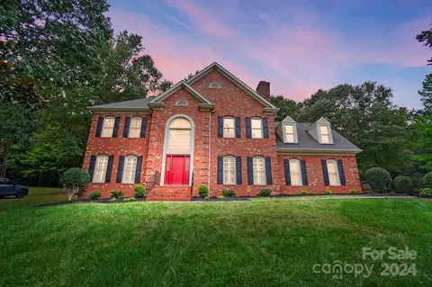 1518 Wickerby Ct, Matthews, NC 28105