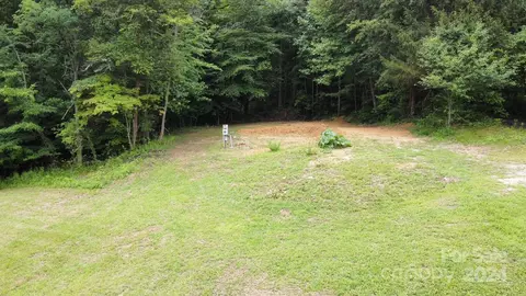 9999 S Greenleaf Apt 3 Rd # 3, Etowah, NC 28729