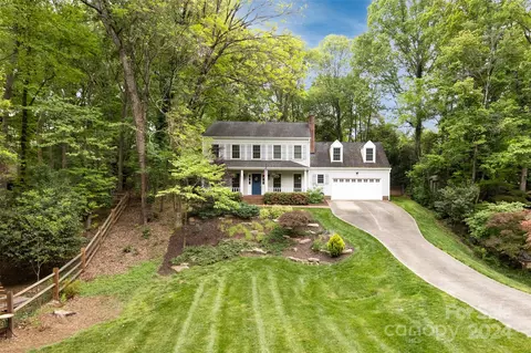 6021 Rexwood Pl, Charlotte, NC 28210