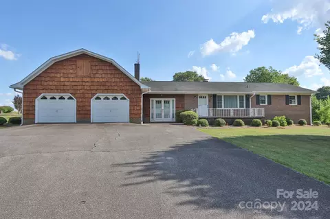 4640 Nc 67 Hwy, Boonville, NC 27011