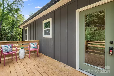 7 Laban Ln, Asheville, NC 28805