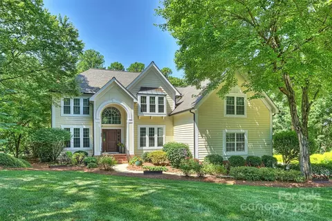 109 Cypress Cove Ln, Mooresville, NC 28117