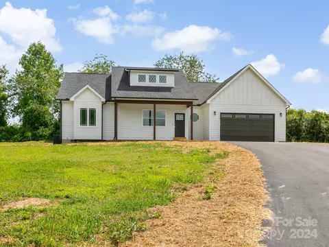 118 Hidden Fields 1 Dr #1, Flat Rock, NC 28731