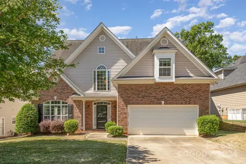 8527 Delamere Ln, Charlotte, NC 28269