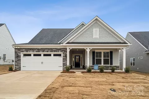 8352 Acadia 15 Pkwy #15, Sherrills Ford, NC 28673