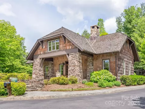 10 Southcliff 03 Pkwy #03, Fairview, NC 28730