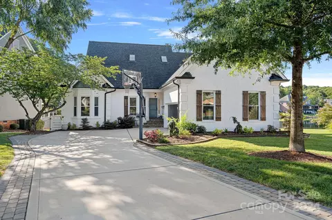 7322 Swansea Ln, Cornelius, NC 28031