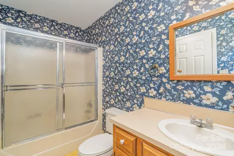 Bath - 2747 Rolling Hills Dr, Monroe, NC 28110 photo 3 of 4