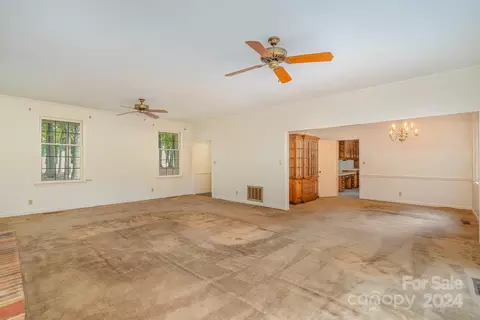 Living - 2747 Rolling Hills Dr, Monroe, NC 28110 photo 2 of 3