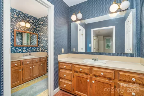 Bath - 2747 Rolling Hills Dr, Monroe, NC 28110 photo 2 of 4