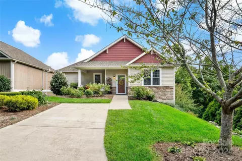 5 Village Overlook Loop, Swannanoa, NC 28778