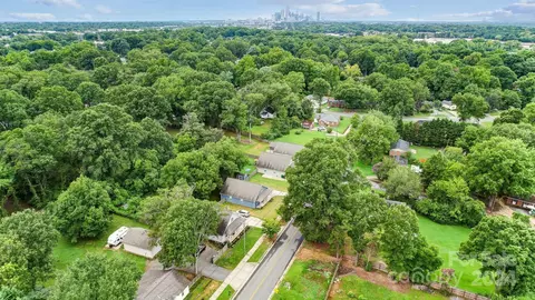 View/Area - 3906 Sofley Rd, Charlotte, NC 28206 photo 1 of 3