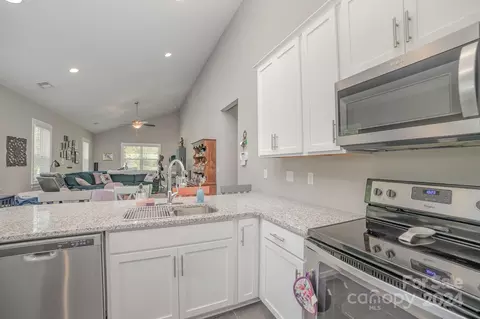 Kitchen - 3906 Sofley Rd, Charlotte, NC 28206 photo 3 of 5