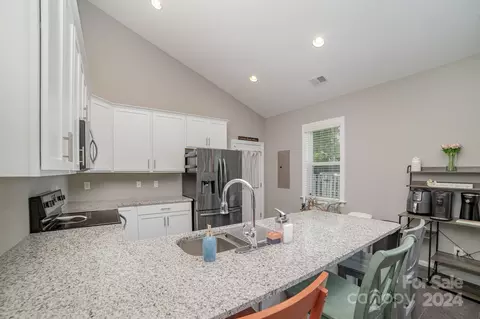 Kitchen - 3906 Sofley Rd, Charlotte, NC 28206 photo 4 of 5
