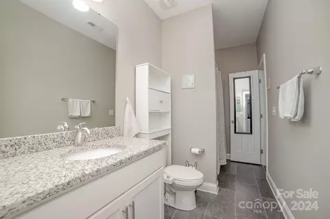 Bath - 3906 Sofley Rd, Charlotte, NC 28206 photo 1 of 2